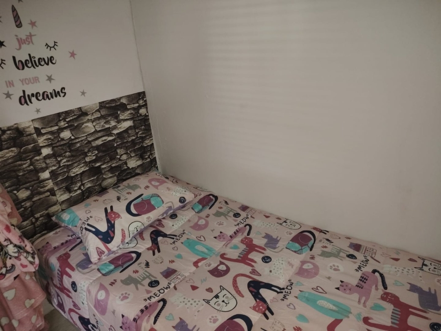 6 Bedroom Property for Sale in Roosendal Western Cape